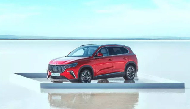 TOGG Sıfır Faiz Kampanyası Başladı mı ve Şartları Nelerdir?
TOGG, sınırlı sayıda araç ve sınırlı süre için geçerli olan sıfır faizli kredi kampanyasını duyurmuştur. Bu özel finansman desteği, hem bireysel hem de kurumsal müşterileri kapsamaktadır.

Kampanya Koşulları: Teklif sınırlı süreli ve sınırlı sayıdaki araçlar için geçerlidir.

Kredi Onayı: TOGG bir finans kuruluşu değildir; krediler anlaşmalı bankaların (BDDK kriterleri kapsamında) onayı ile verilmektedir.

Fiyat Kapsamı: Anahtar teslim fiyatına ÖTV, KDV, MTV, plaka ve tescil masrafları dahildir. Trafik sigortası, kasko ve diğer noter/harç masrafları kullanıcıya aittir.

Değişiklik Hakkı: Togg kampanya koşullarında değişiklik yapma hakkını saklı tutar.