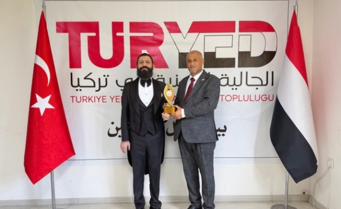 Akif Manaf’a “Yemen-Türkiye Dostluk ve Barış Ödülü” Verildi